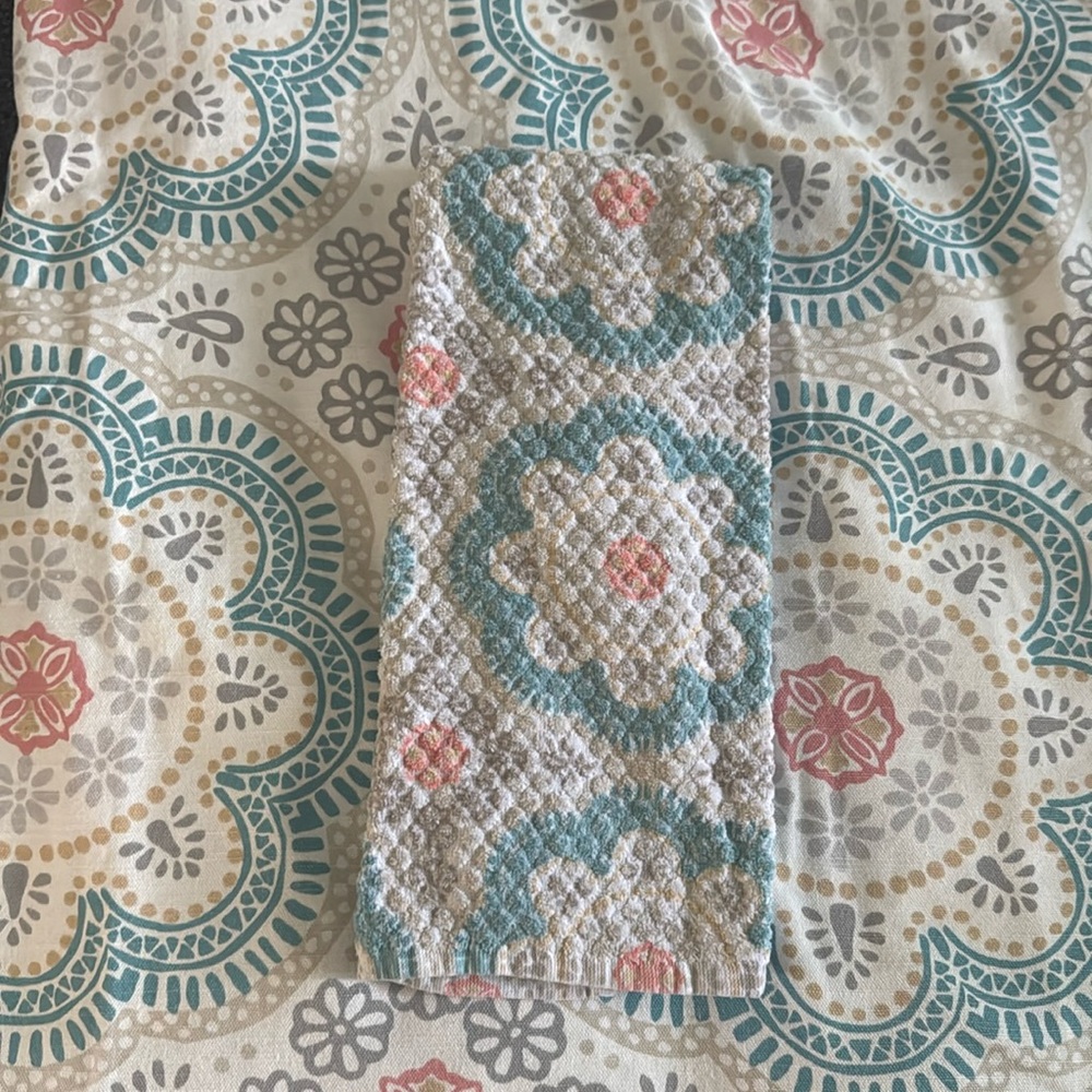 Curtain & Hand Towel